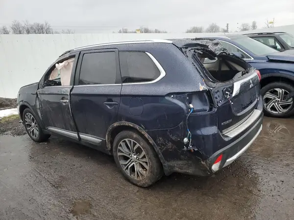 JA4AZ3A32HZ050744 2017 MITSUBISHI OUTLANDER - Image 2