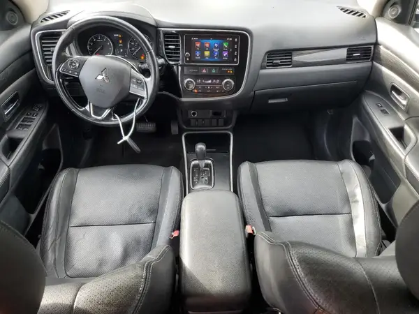 JA4AZ3A32HZ054776 2017 MITSUBISHI OUTLANDER - Image 8