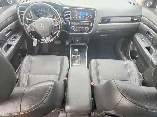 JA4AZ3A32JJ004769 2018 MITSUBISHI OUTLANDER - Image 8