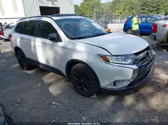 JA4AZ3A32JZ032802 2018 MITSUBISHI OUTLANDER