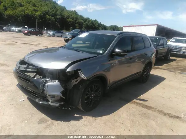 JA4AZ3A32JZ034565 2018 MITSUBISHI OUTLANDER - Image 2