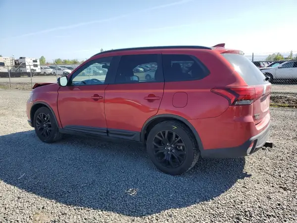 JA4AZ3A32JZ045050 2018 MITSUBISHI OUTLANDER - Image 2