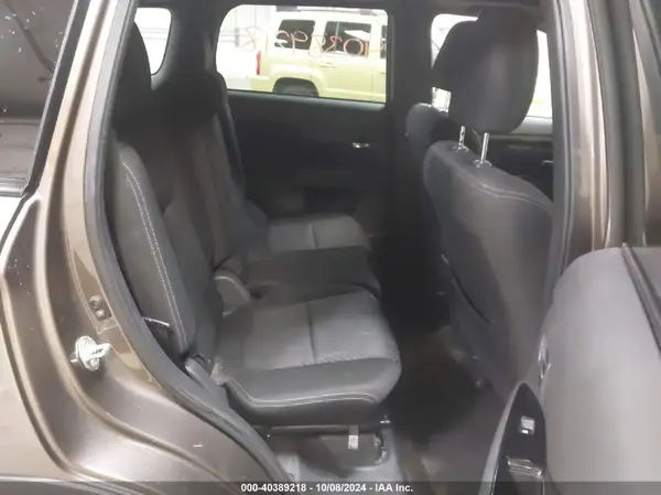 JA4AZ3A32JZ051138 2018 MITSUBISHI OUTLANDER - Image 8