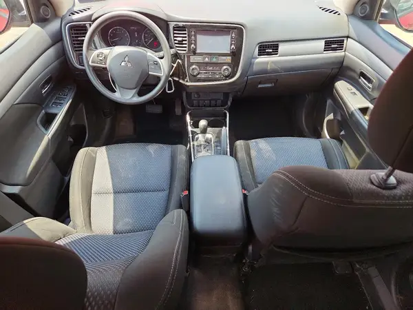 JA4AZ3A32JZ053472 2018 MITSUBISHI OUTLANDER - Image 8