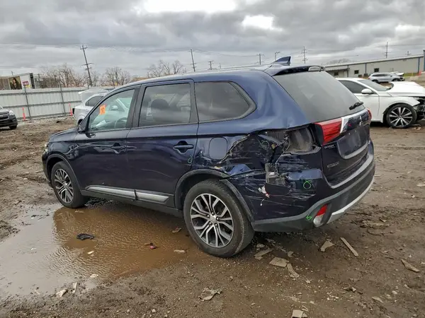 JA4AZ3A32JZ058025 2018 MITSUBISHI OUTLANDER - Image 2