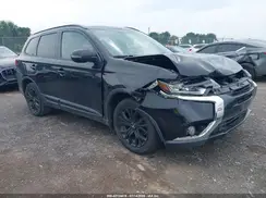JA4AZ3A32JZ064956 2018 MITSUBISHI OUTLANDER