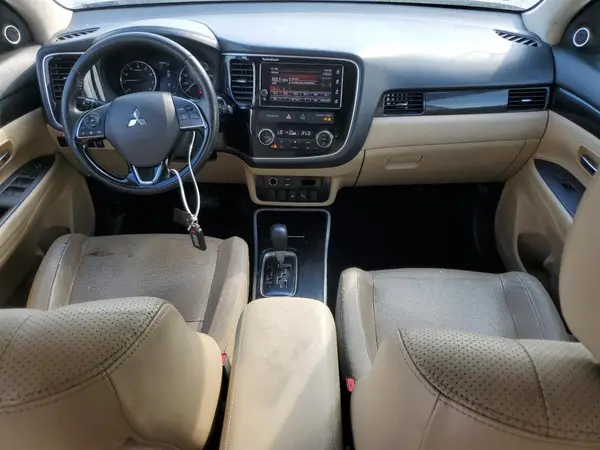 JA4AZ3A32JZ066559 2018 MITSUBISHI OUTLANDER - Image 8