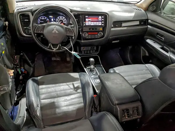 JA4AZ3A32KZ003737 2019 MITSUBISHI OUTLANDER - Image 8