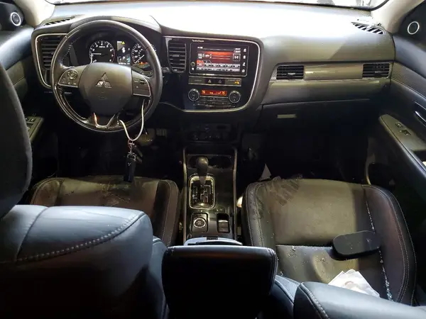 JA4AZ3A32KZ003995 2019 MITSUBISHI OUTLANDER - Image 8