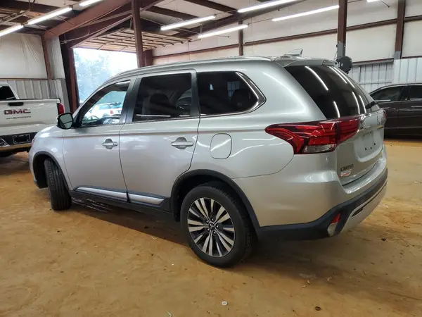 JA4AZ3A32KZ010901 2019 MITSUBISHI OUTLANDER - Image 2
