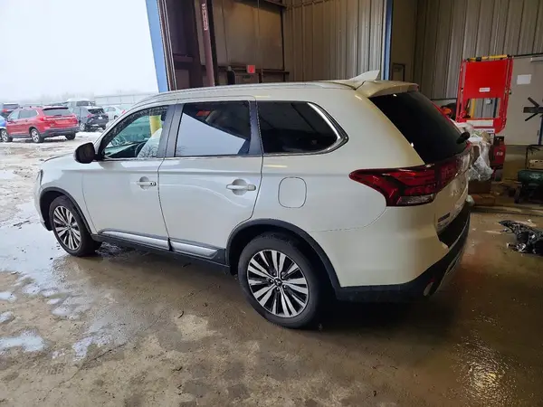 JA4AZ3A32KZ011112 2019 MITSUBISHI OUTLANDER - Image 2