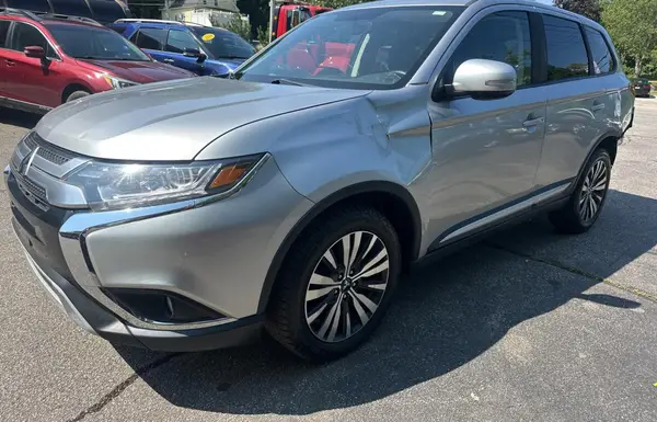 JA4AZ3A32KZ011384 2019 MITSUBISHI OUTLANDER - Image 2