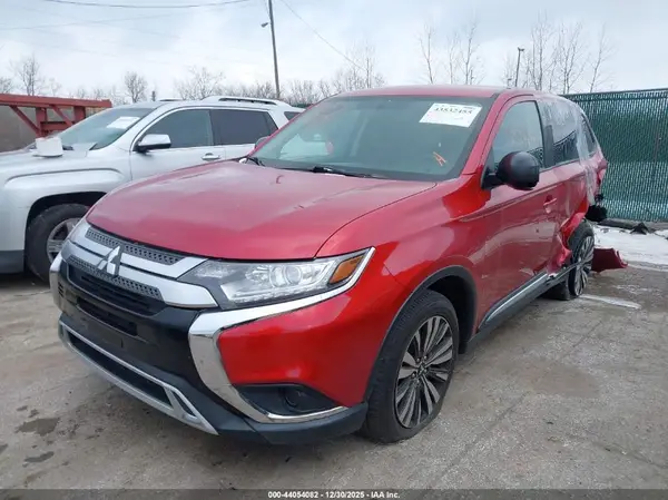 JA4AZ3A32KZ011711 2019 MITSUBISHI OUTLANDER - Image 2