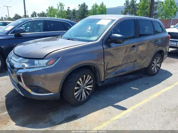 JA4AZ3A32KZ012387 2019 MITSUBISHI OUTLANDER - Image 2
