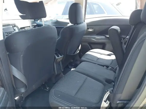 JA4AZ3A32KZ012387 2019 MITSUBISHI OUTLANDER - Image 8