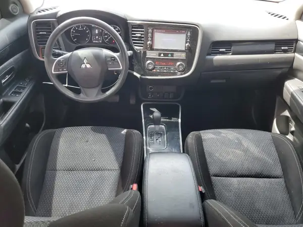 JA4AZ3A32KZ012986 2019 MITSUBISHI OUTLANDER - Image 8