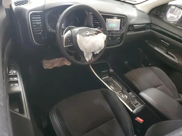 JA4AZ3A32KZ013765 2019 MITSUBISHI OUTLANDER - Image 8