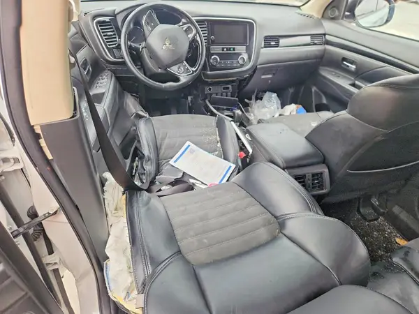JA4AZ3A32KZ014088 2019 MITSUBISHI OUTLANDER - Image 8