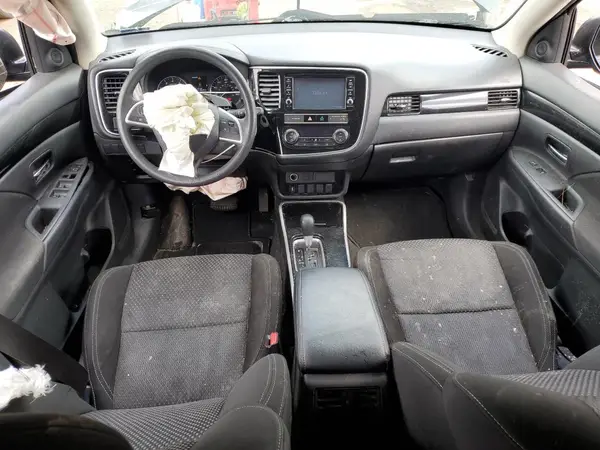 JA4AZ3A32KZ015872 2019 MITSUBISHI OUTLANDER - Image 8