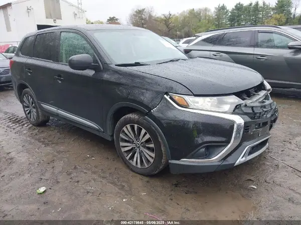JA4AZ3A32KZ020814 2019 MITSUBISHI OUTLANDER - Image 1