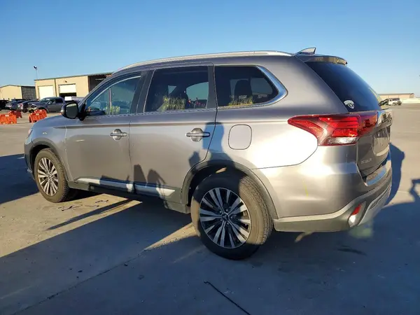 JA4AZ3A32KZ040691 2019 MITSUBISHI OUTLANDER - Image 2