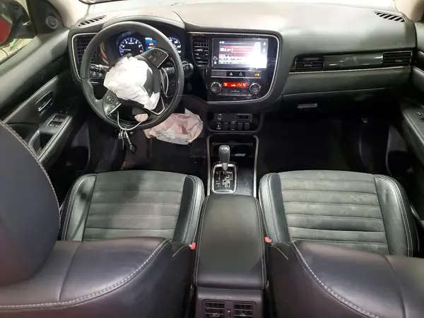 JA4AZ3A32KZ044482 2019 MITSUBISHI OUTLANDER - Image 8