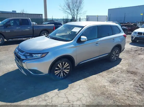 JA4AZ3A32KZ046233 2019 MITSUBISHI OUTLANDER - Image 2