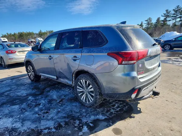 JA4AZ3A32KZ046765 2019 MITSUBISHI OUTLANDER - Image 2