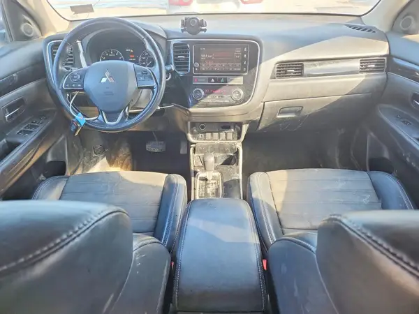 JA4AZ3A32KZ046765 2019 MITSUBISHI OUTLANDER - Image 8
