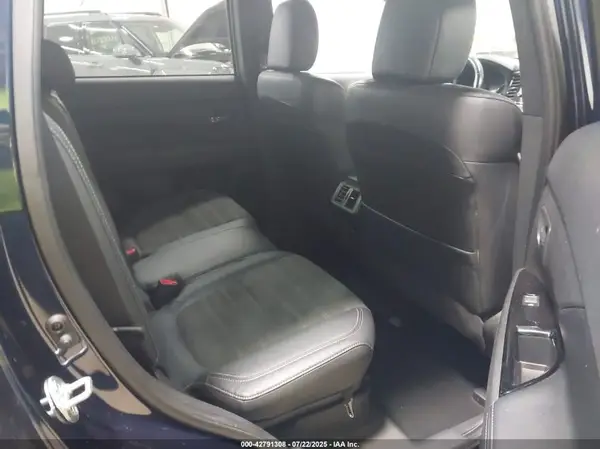 JA4AZ3A32KZ048399 2019 MITSUBISHI OUTLANDER - Image 8