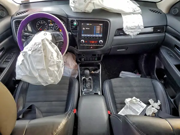 JA4AZ3A32LZ005957 2020 MITSUBISHI OUTLANDER - Image 8