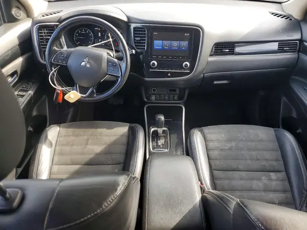 JA4AZ3A32LZ007482 2020 MITSUBISHI OUTLANDER - Image 8