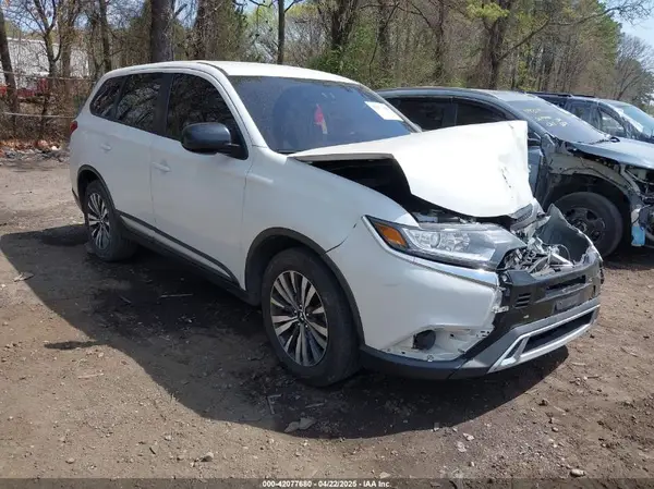 JA4AZ3A32LZ014982 2020 MITSUBISHI OUTLANDER - Image 1