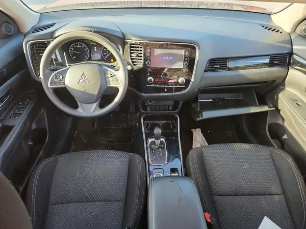 JA4AZ3A32LZ017168 2020 MITSUBISHI OUTLANDER - Image 8