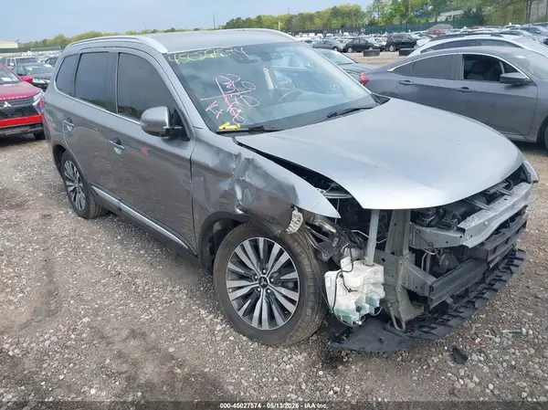 JA4AZ3A32LZ020314 2020 MITSUBISHI OUTLANDER - Image 1