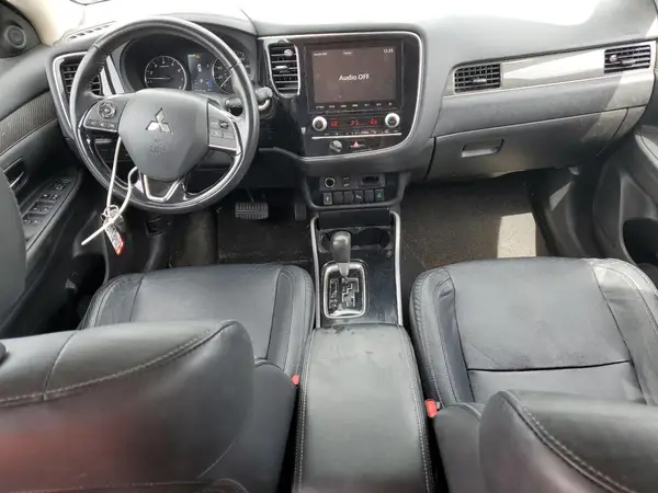 JA4AZ3A32LZ020507 2020 MITSUBISHI OUTLANDER - Image 8