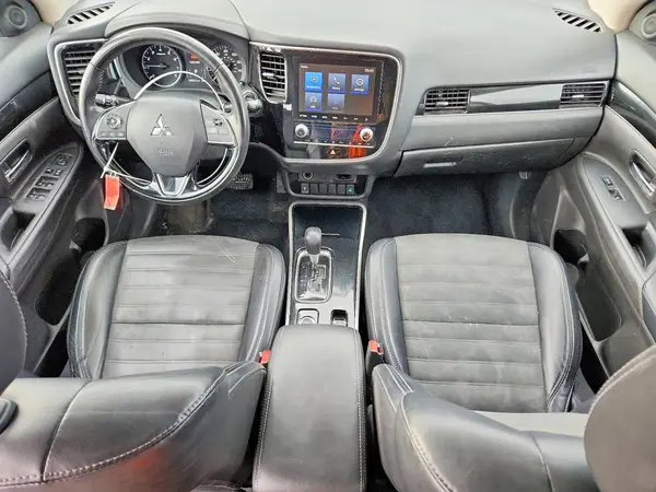 JA4AZ3A32LZ021656 2020 MITSUBISHI OUTLANDER - Image 8