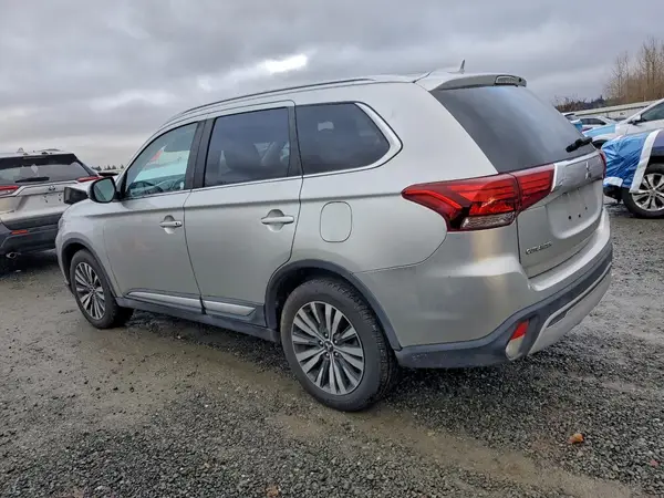 JA4AZ3A32LZ024850 2020 MITSUBISHI OUTLANDER - Image 2