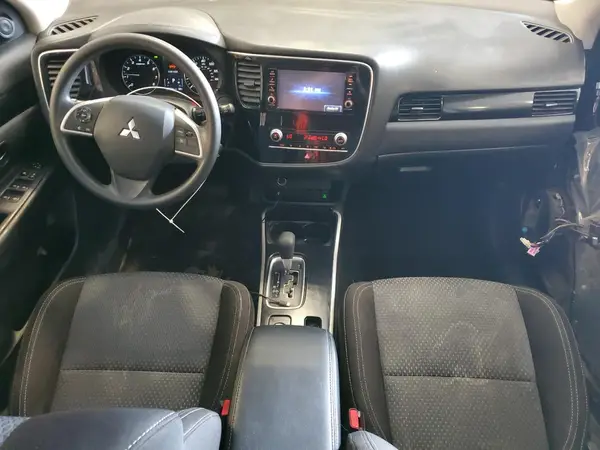 JA4AZ3A32LZ026131 2020 MITSUBISHI OUTLANDER - Image 8