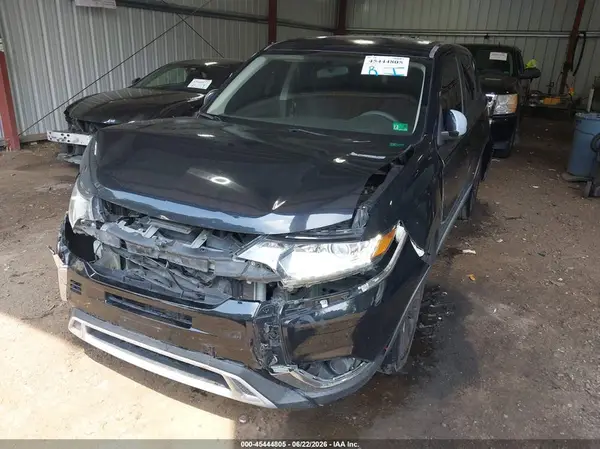 JA4AZ3A32LZ026386 2020 MITSUBISHI OUTLANDER - Image 2