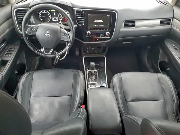 JA4AZ3A32LZ031099 2020 MITSUBISHI OUTLANDER - Image 8