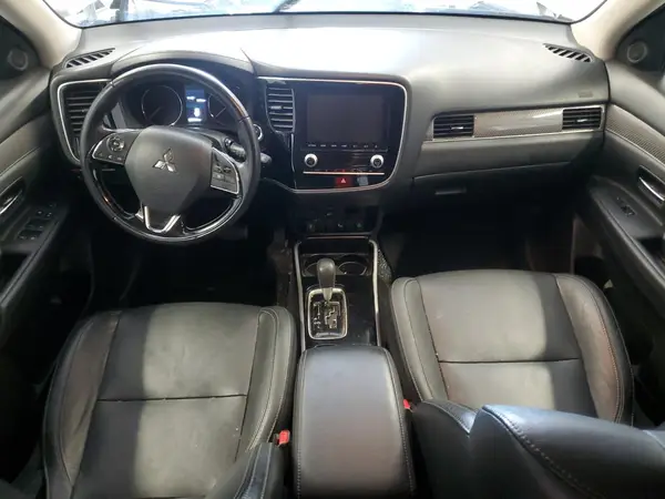 JA4AZ3A32LZ031376 2020 MITSUBISHI OUTLANDER - Image 8
