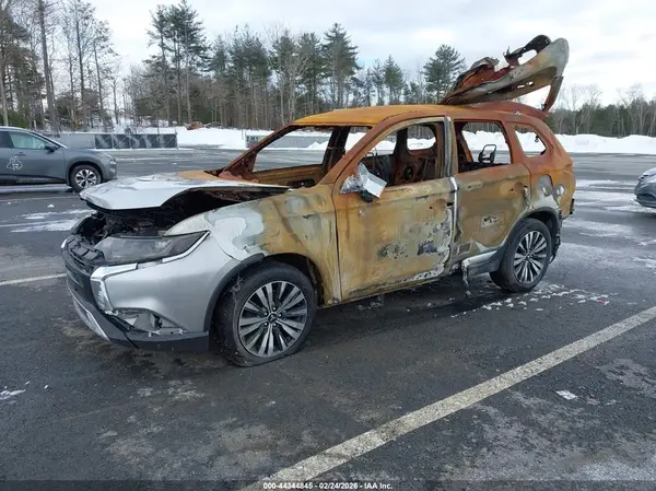 JA4AZ3A32LZ032284 2020 MITSUBISHI OUTLANDER - Image 2