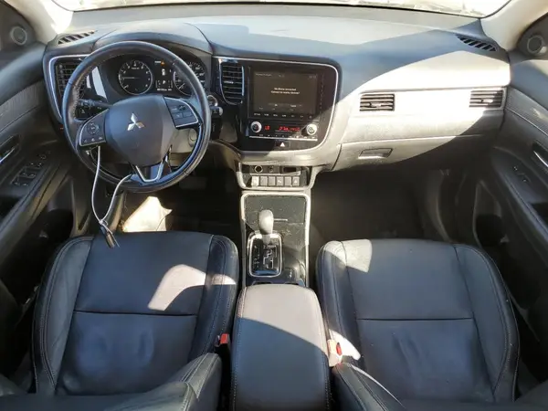 JA4AZ3A32LZ033483 2020 MITSUBISHI OUTLANDER - Image 8
