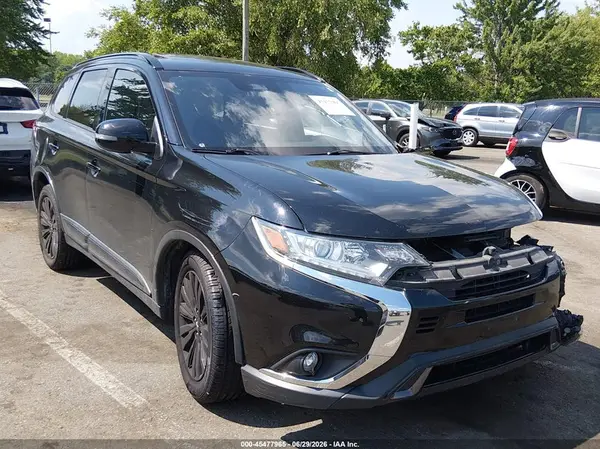 JA4AZ3A32LZ036349 2020 MITSUBISHI OUTLANDER - Image 1