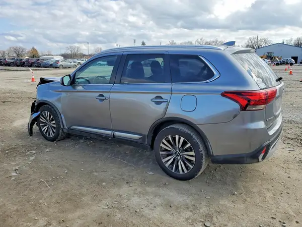 JA4AZ3A32LZ036755 2020 MITSUBISHI OUTLANDER - Image 2