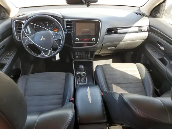 JA4AZ3A32LZ044273 2020 MITSUBISHI OUTLANDER - Image 8