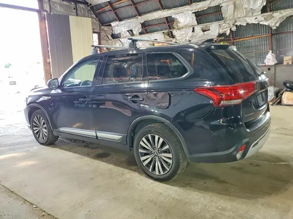 JA4AZ3A32LZ045987 2020 MITSUBISHI OUTLANDER - Image 2