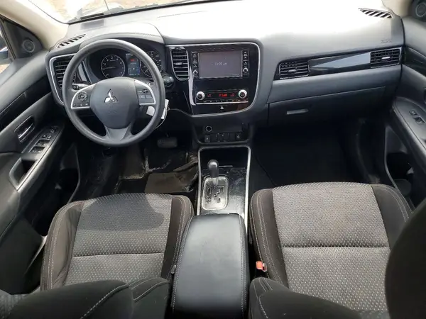 JA4AZ3A32LZ048372 2020 MITSUBISHI OUTLANDER - Image 8
