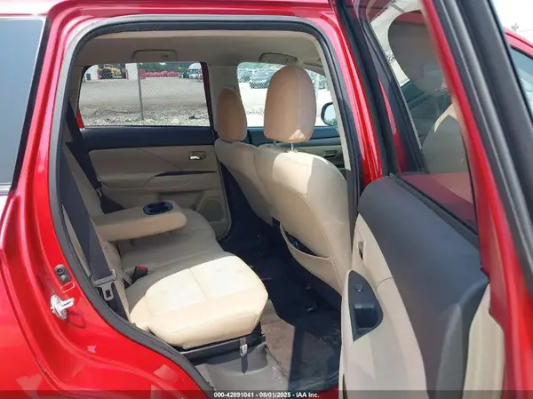 JA4AZ3A33GZ000868 2016 MITSUBISHI OUTLANDER - Image 8